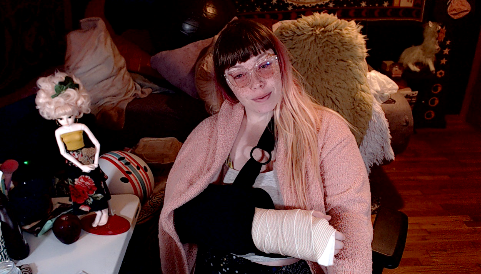 i broke my arm roller skating for the first time (and had a psychedelic trip in the ER)
